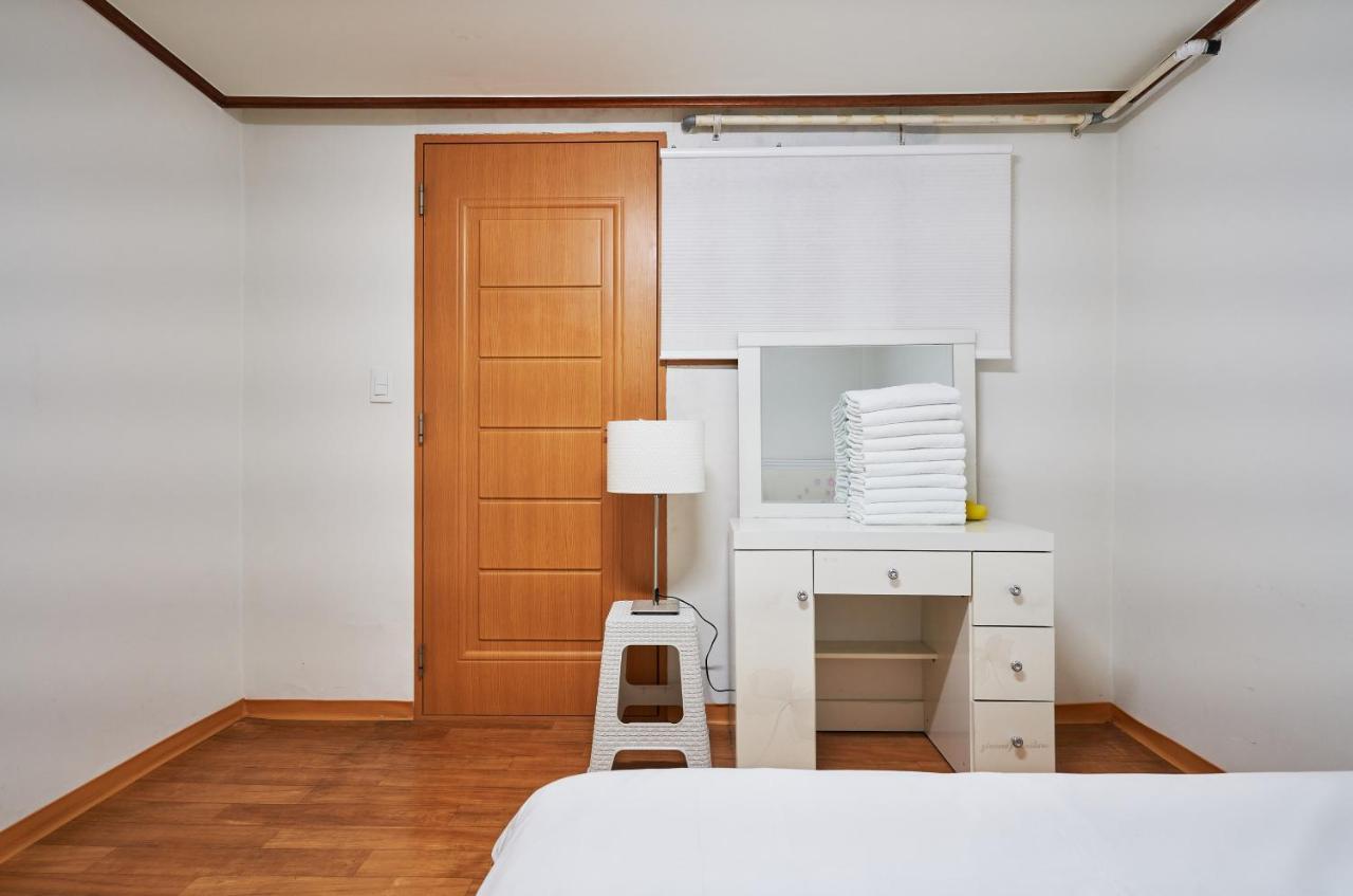 Apartment Myeongdong Galleria *